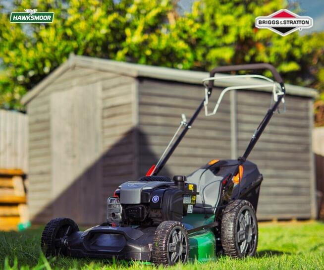 Kosiarka spalinowa Briggs & Stratton z napędem