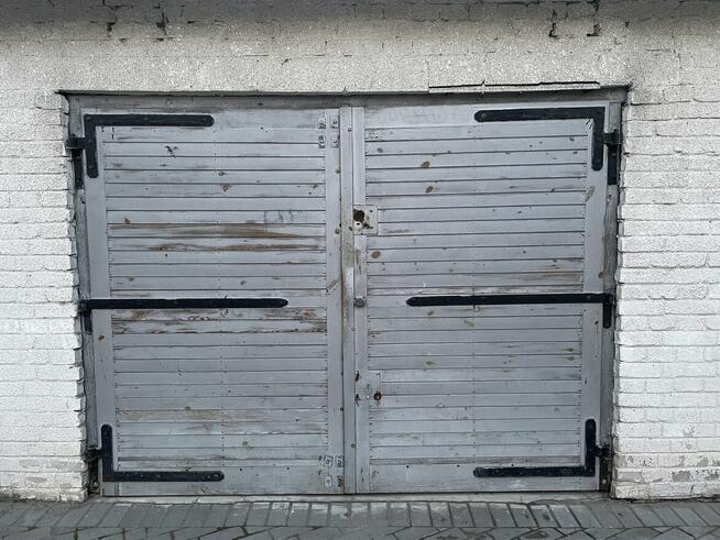 Sprzedam murowany GARAŻ - Osiedle Spokojna