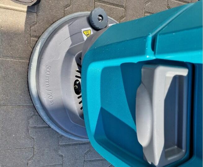 TENNANT Szorowarka T 300 szorowarka używana