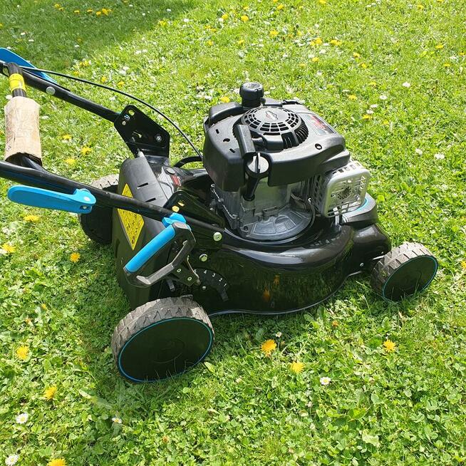 Kosiarka spalinowa Titan Briggs Stratton