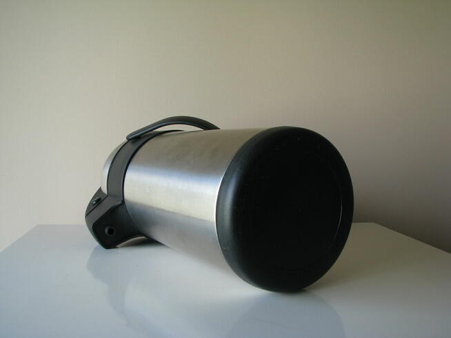 Stalowy termos z pompką 3 l