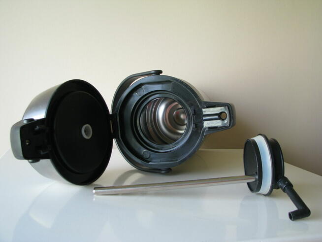 Stalowy termos z pompką 3 l