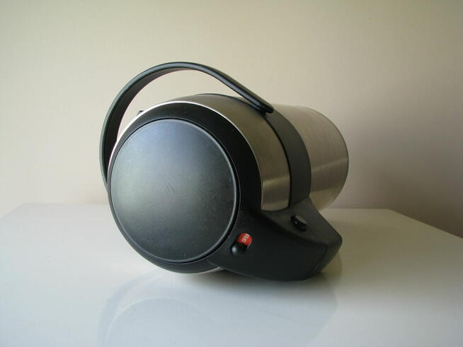 Stalowy termos z pompką 3 l