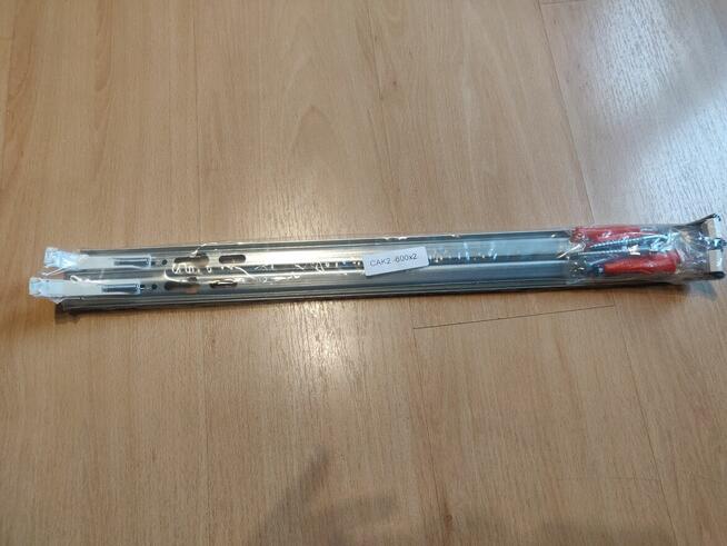 Sprzedam nowe wieszaki do grzejnika