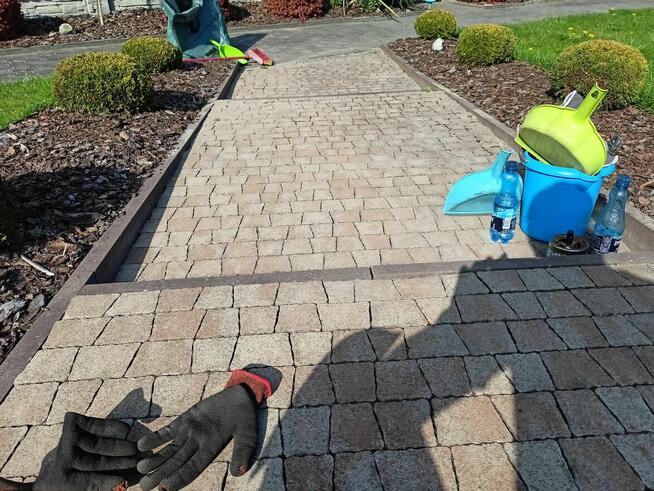 Czyszczenie kostki ręczne