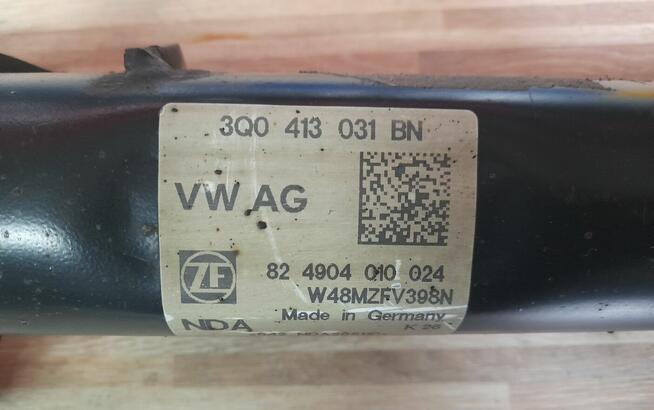 Komplet amortyzatorów przednich passat b8