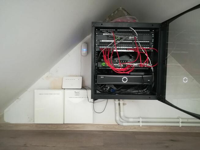 Elektryk przyjmie zlecenia na wykonanie, instalacji elektryc