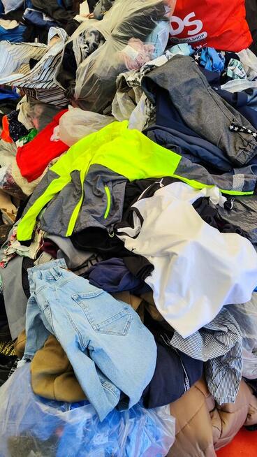 Hurt Odzież używana Sortowana Anglia Dania filmówki