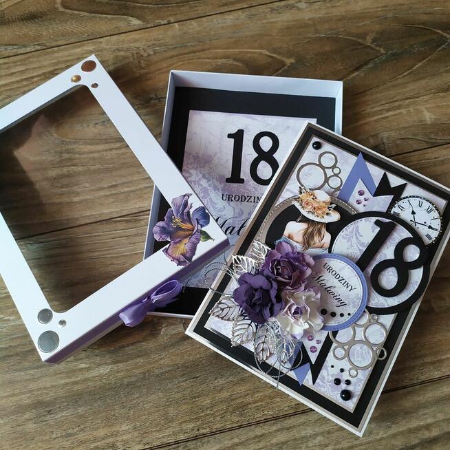 Karty z życzeniami w pudełeczku