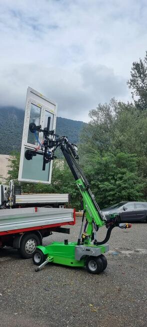 Robot montażowy BEEFARD do montażu szyb, okien XC820.3