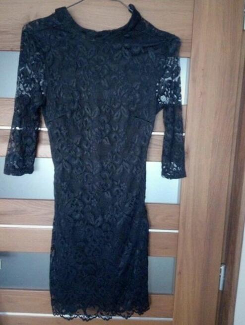 Czarna koronkowa sukienka S