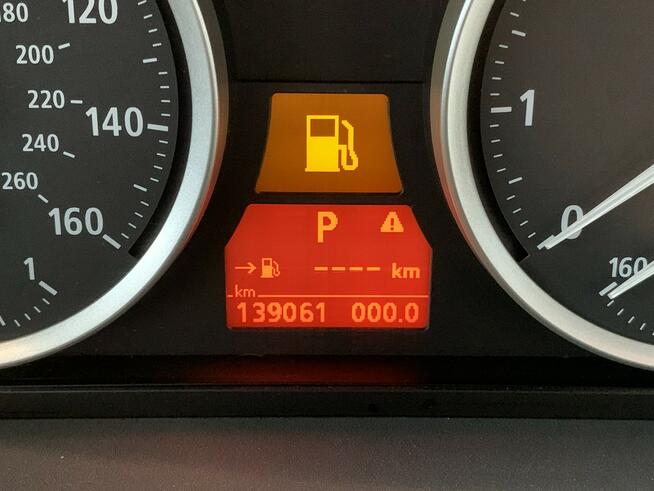 BMW Seria 6 645Ci (E63) 4.4 l 333 KM