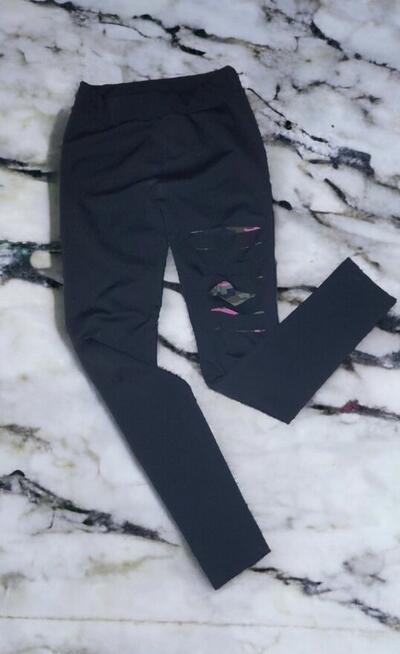 Czarne legginsy z podszewką moro S