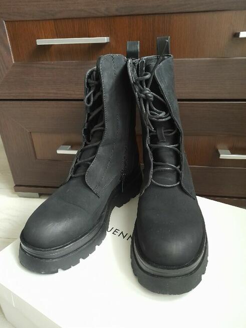 Damskie buty traperki czarne 38