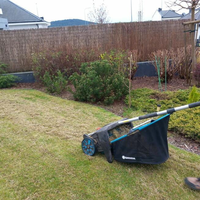 Aeracjia rurkowa otworowa, Piaskowanie topdresing trawnika