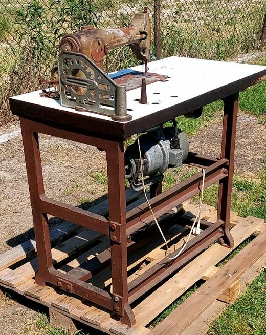 Maszyna do szycia tapicerska antyk