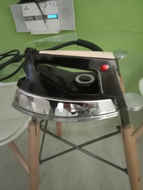 Sprzedam Sprawne Żelazko PRL Okazja Polecam