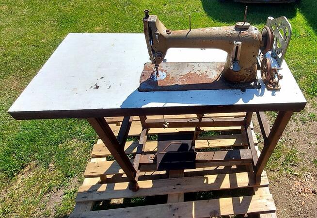 Maszyna do szycia tapicerska antyk