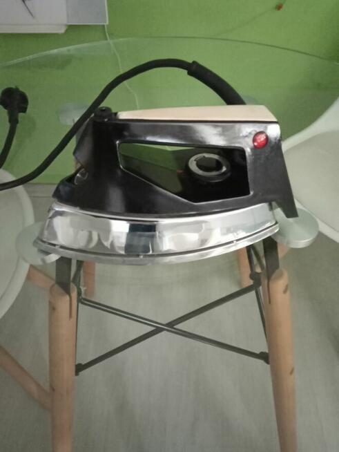 Sprzedam Sprawne Żelazko PRL Okazja Polecam