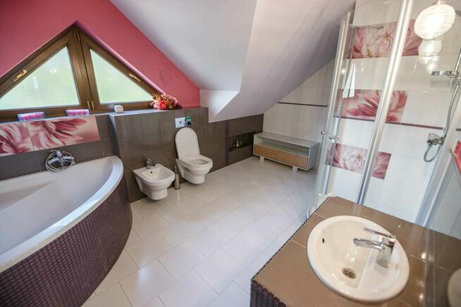 6p 230m ok. Poziomkowej GARAŻ/OGRÓD/2008 (Chrząstawa Mała)