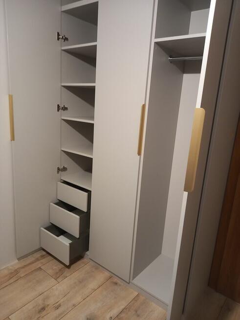 Meble na wymiar/ składanie i montaż mebli z paczek