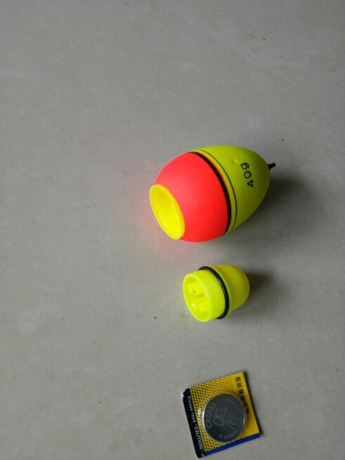 Przelotowy świecący spławik na suma