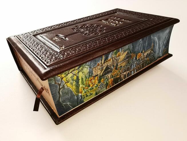 Prezenty na Pierwszą Komunię Świętą, biblie, albumy, książki