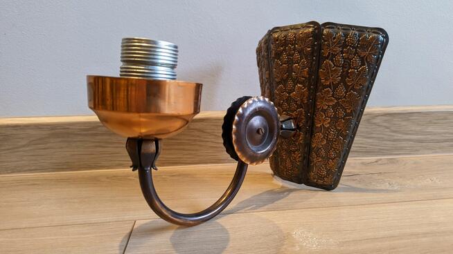 Kinkiet ręcznie robiony barwy miedzianej