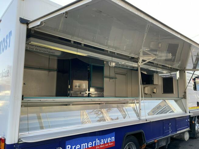 Man Autosklep Gastronomiczny wędlin Ryb Food Truck Foodtruck sklep