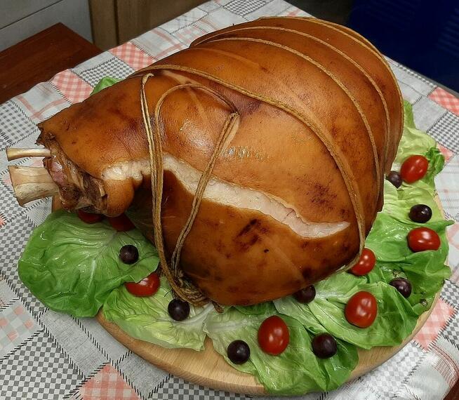 Prosiak i udziec pieczony