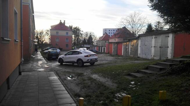 Bezpośrednio sprzedam garaż na Brzeskiej, KsięgaW.