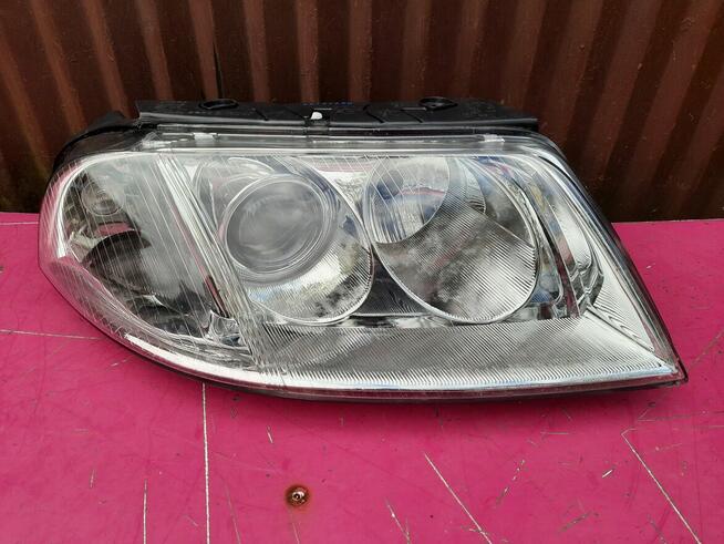 Volkswagen Passat b-5 01r lampa przednia prawa nowa