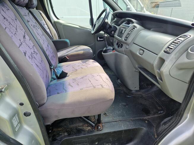 Opel VIVARO 3-fotele, 2,5 CDTI DLUGI AUTOMAT Klima