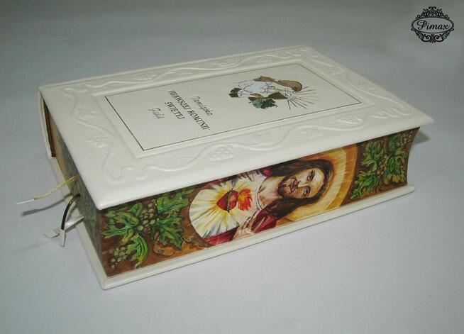 Prezenty na Pierwszą Komunię Świętą, biblie, albumy, książki