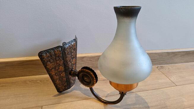 Kinkiet ręcznie robiony barwy miedzianej