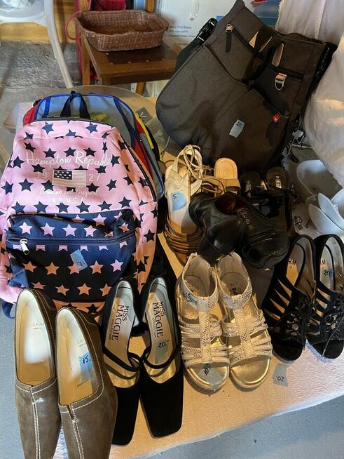 Wielka wyprzedaz; artykuły kuchenne, lampy, obrazy, zegary