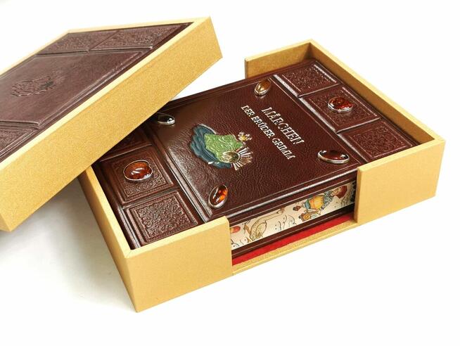 Kroniki, księgi pamiątkowe, skórzane albumy, książki. Pimax