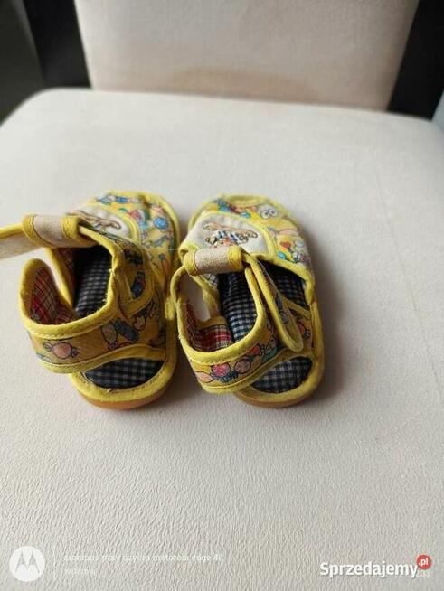 Sandałki dla malucha rozm. 19
