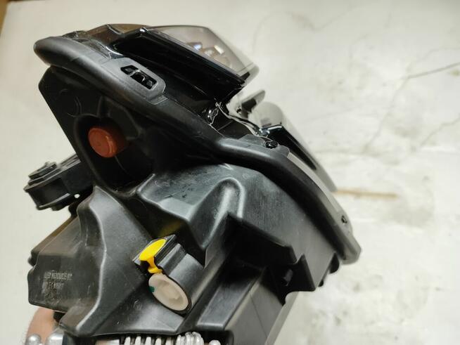 SKODA KAMIQ REFLEKTOR FULL LED 658941016D