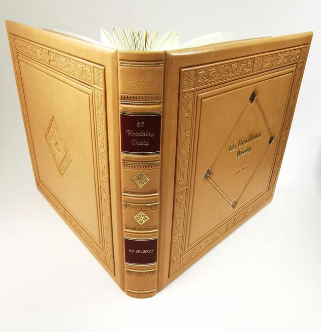 Prezenty na Komunię, Ślub, Chrzest. Biblie, albumy, księgi.