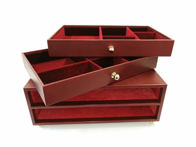 Tuby na dyplomy, etui ozdobne, pudełka, piórniki skórzane.