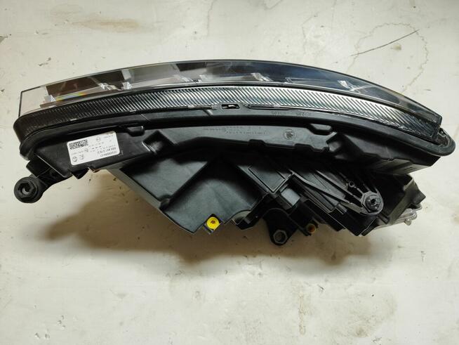 SKODA KAMIQ REFLEKTOR FULL LED 658941016D
