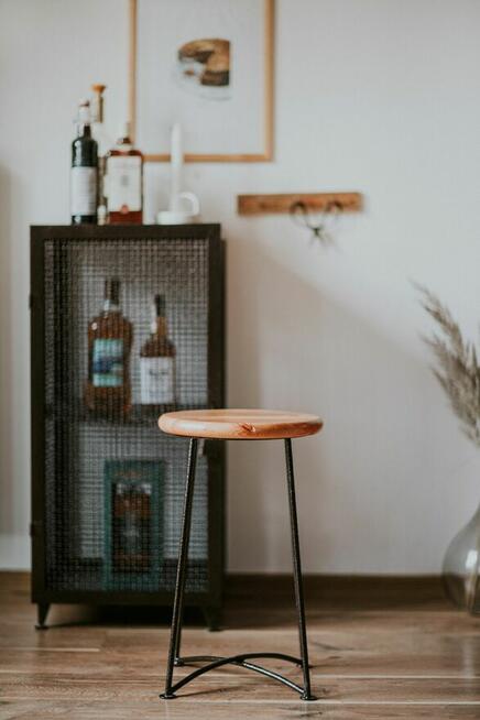 Stołki niskie okrągłe “OAZA”