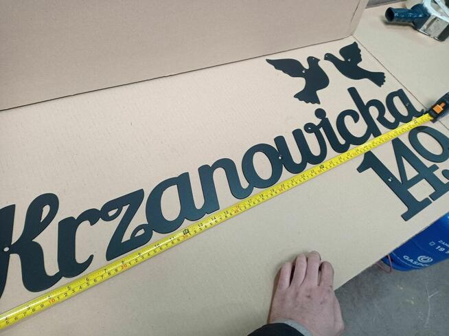 Numery na dom nazwy ulic ze stali. Numer domu nazwa ulicy