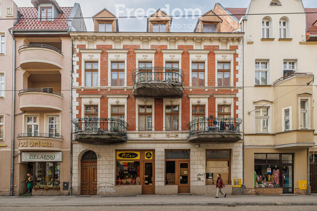 Kamienica z 9 lokalami, w centrum Grudziądza.