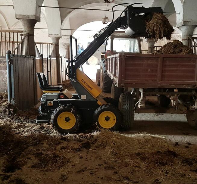 Miniładowarka Tur Poland dla rolnika Bobcat Avant Skid Steer