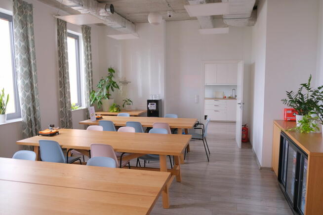 Budynek biurowo-handlowy do wynajęcia Warszawa, Poleczki 31A