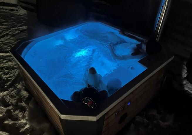 Balia Jacuzzi Bania Hybryd 2,1x1,9m piec drewno elektr Filtr