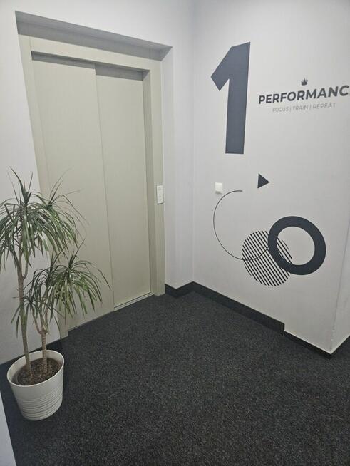 Budynek biurowo-handlowy do wynajęcia Warszawa, Poleczki 31A