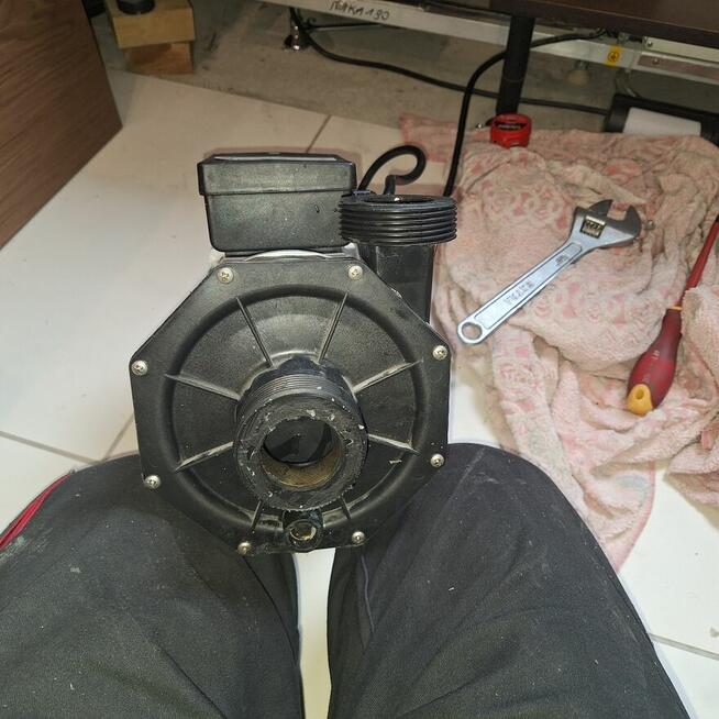 MONTAŻ I NAPRAWA WANIEN Z HYDROMASAŻEM